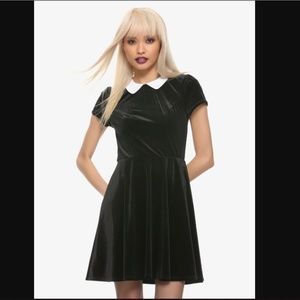 Hot Topic black stretch velvet mini dress sz XL